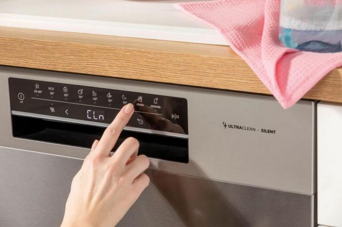 Посудомийна машина Gorenje, 16компл., A+++, 60см, дисплей, 3 кошика, AquaStop, сірий
