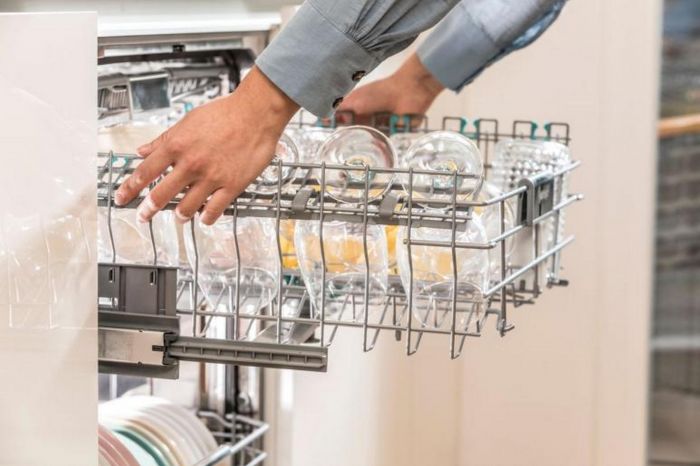 Посудомийна машина Gorenje, 16компл., A+++, 60см, дисплей, 3 кошика, AquaStop, сірий
