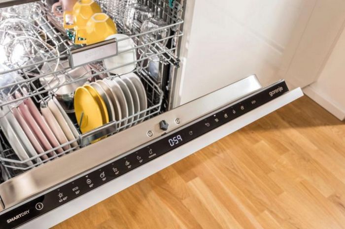 Посудомийна машина Gorenje, 16компл., A+++, 60см, дисплей, 3 кошика, AquaStop, сірий