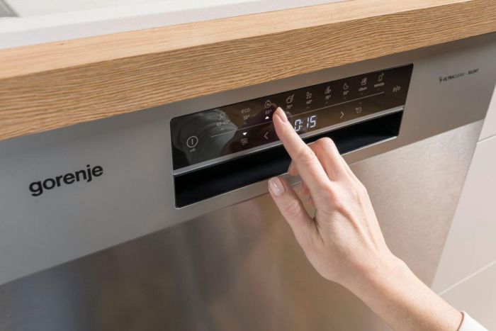 Посудомийна машина Gorenje, 16компл., A+++, 60см, дисплей, 3 кошика, AquaStop, сірий
