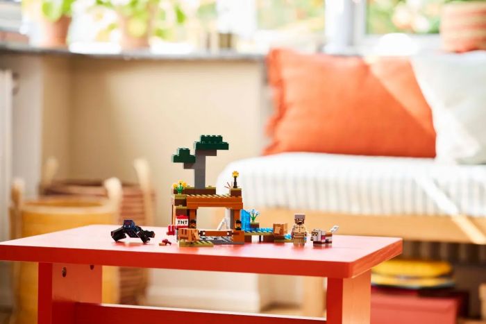 Конструктор LEGO Minecraft Шахтна експедиція «Броненосець»