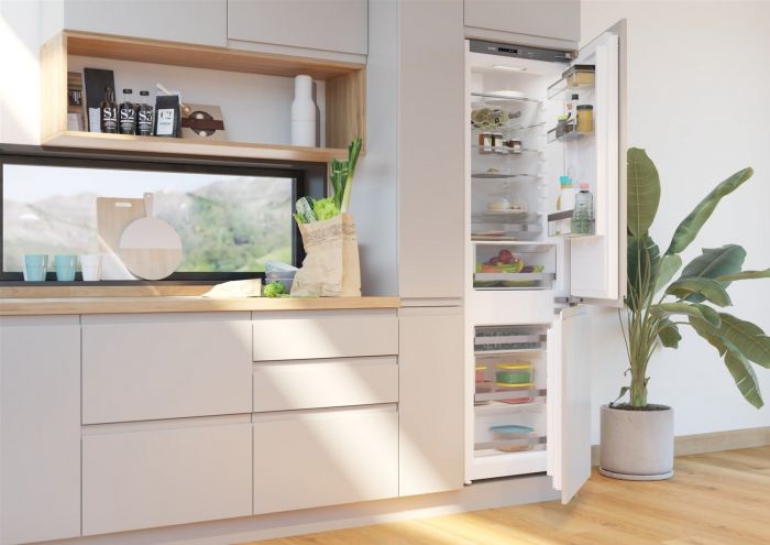Холодильник Gorenje вбудований з нижн. мороз., 177х55х54см, 2 двері,180(68)л, А++, NF+, Зона св-ті, Внутр. Диспл, Біли