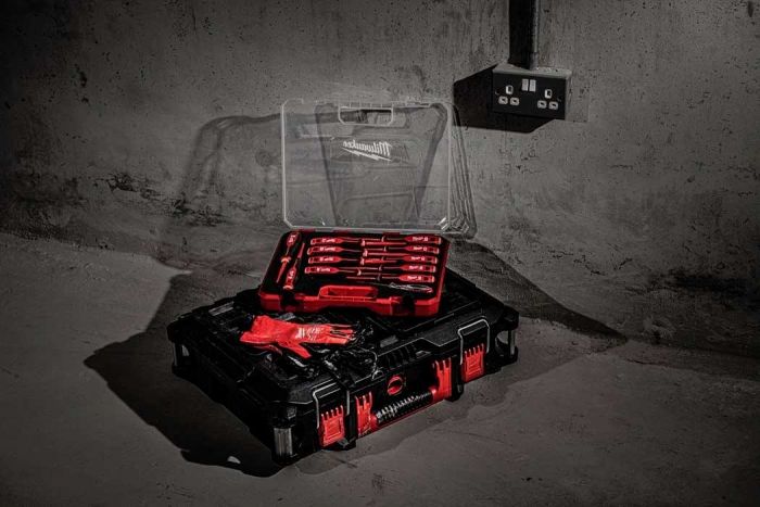 Викрутки Milwaukee набір 12шт, діелектричні, SL,PH,PZ,TX, тестер, кейс