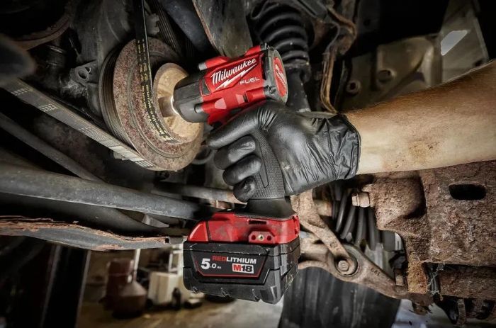 Гайковерт ударний акумуляторний Milwaukee M18 FMTIW2F12-0 18В 0-2575об/хв 881Нм 1/2" кейс 2.3кг без АКБ та ЗП