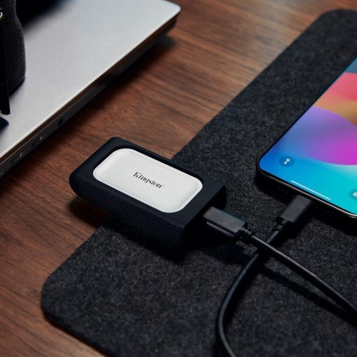 Портативний SSD Kingston  500GB USB 3.2 Gen 2x2 Type-C XS2000