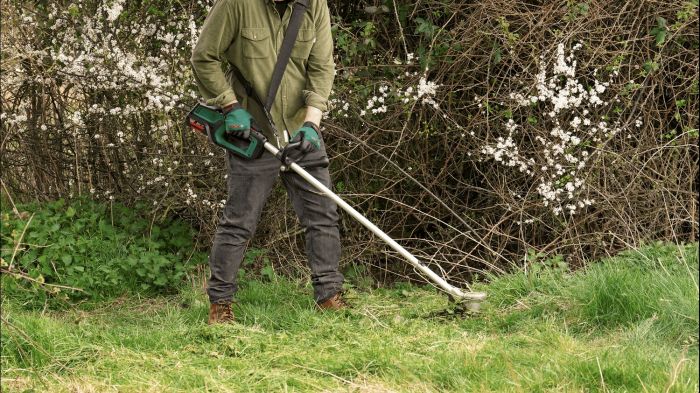 Тример садовий акумуляторний Bosch AdvancedGrassCut 36V-23-750 36V 23см 1х2А·год ЗП  AL 36V-20 4.1кг