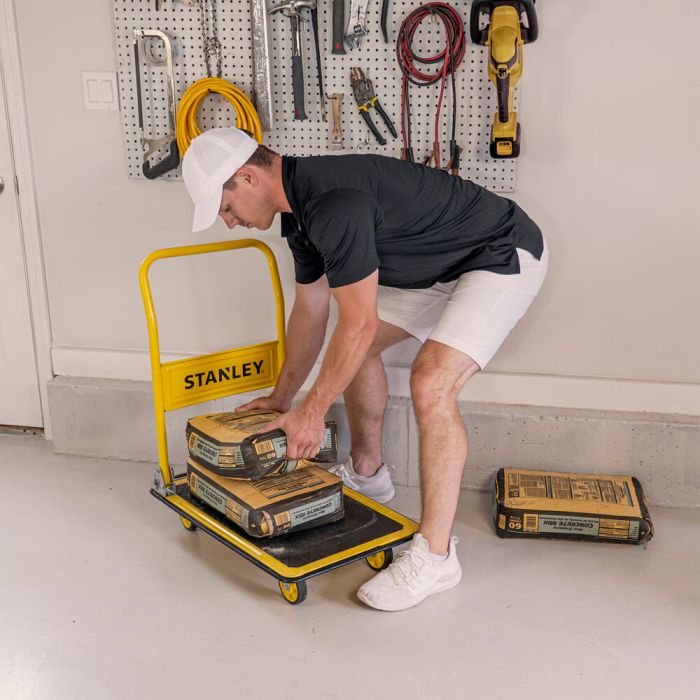 Візок вантажний Stanley платформний, антиковзна поверхня, платформа 73,5x47см, до 150кг, вага 7.7кг