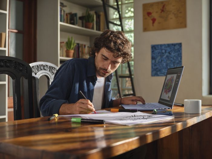 Ноутбук HP OmniBook 5 16-af1011ua 16" 2K IPS AG, Intel U7-255U, 24GB, F1024GB, UMA, DOS, блакитний