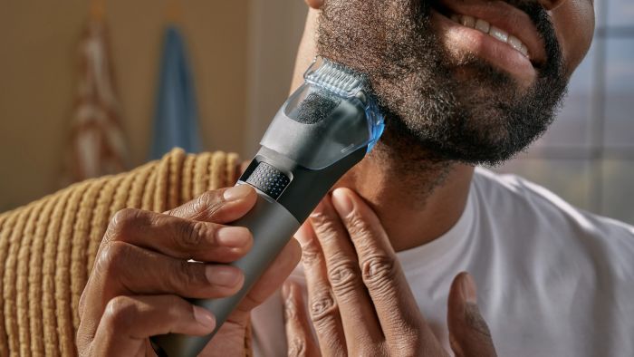 Тример Philips Series 7000, для бороди і вусів, акум., сталь, чорно-сріблястий