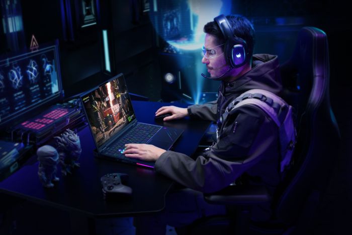 Ноутбук Acer Predator Helios 16 PH16-73 16" OLED, Intel U9-275HX, 64GB, F2TB, NVD5090-24, Win11P, чорний