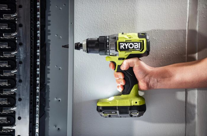 Набір акумуляторів Ryobi ONE+ RB18242X 18В 1х2А·год 1х4А·год