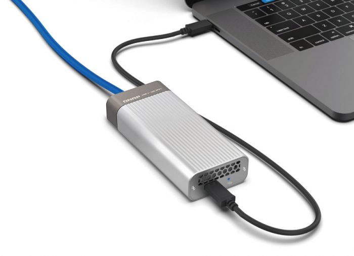 Адаптер QNAP USB 4 Thunderbolt 3/4 10GbE SFP+