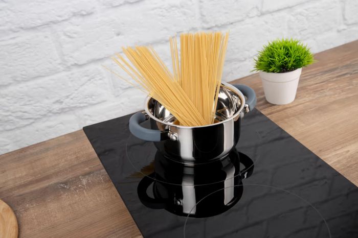 Варильна поверхня Hansa індукційна, 30см, чорний