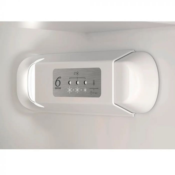 Холодильник Whirlpool вбудований з нижн. мороз., 193,5x54х54.5, холод.відд.-221л, мороз.відд.-79л, 2дв., А++, ST, інв., білий