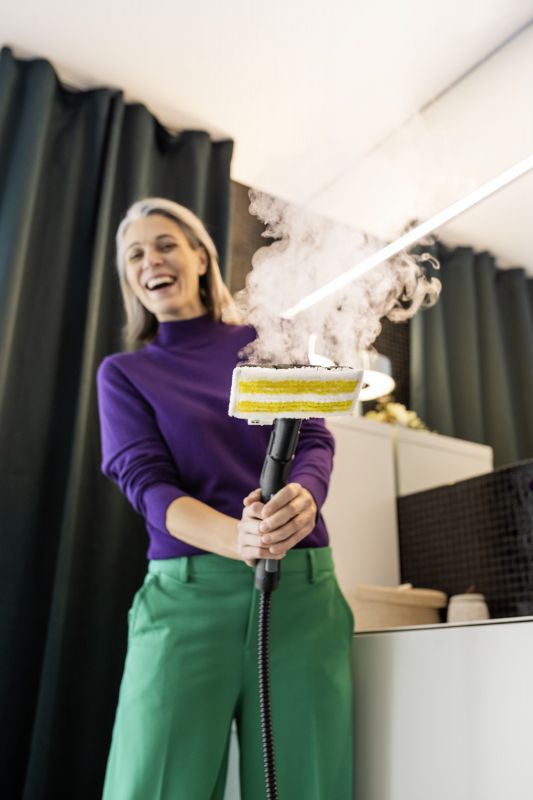 Пароочисник Karcher SC 3 Deluxe Anniversary Edition, 1900Вт, 1000мл, 3.5Бар, чорний