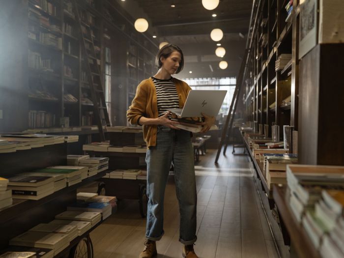 Ноутбук HP OmniBook 7 14-fs0002ua 14" WUXGA IPS AG, Intel 5-210H, 16GB, F512GB, UMA, Win11P, сріблястий