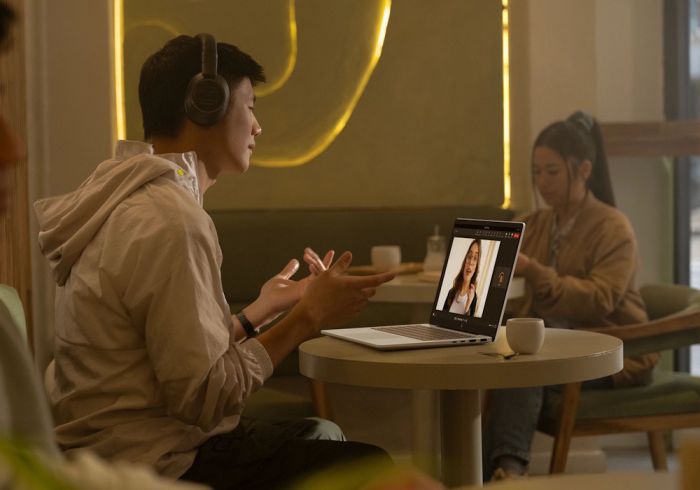 Ноутбук HP OmniBook 7 14-fr0006ua 14" WUXGA IPS, Intel U5-225U, 16GB, F512GB, UMA, Win11, сріблястий