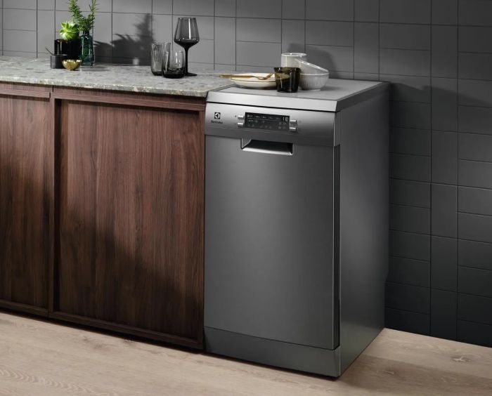 Посудомийна машина Electrolux, 10компл., E, 45см, дисплей, інвертор, 3й кошик, нерж