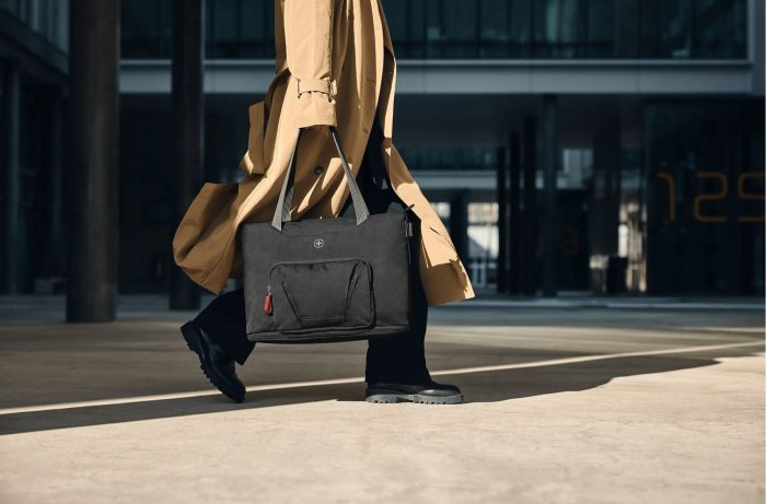 Сумка Wenger, Motion Deluxe Tote для н/б 15.6", чорна