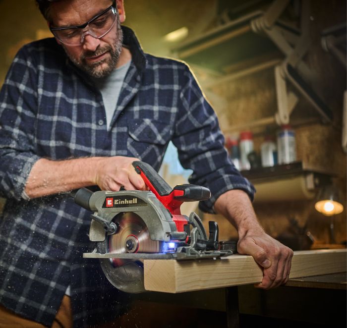 Пила дискова акумуляторна Einhell TP-CS 18/165 Li BL-Solo 18В 4200об/хв 165х20мм 2.9кг без АКБ та ЗП