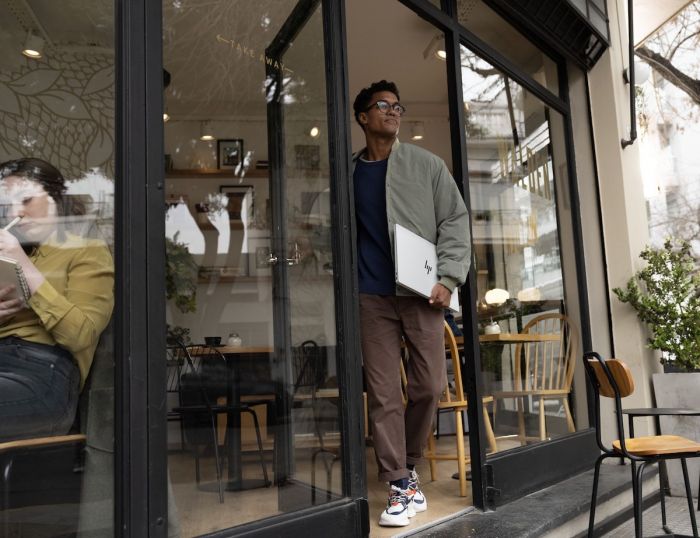 Ноутбук HP OmniBook 7 17-dc0003ua 17.3" FHD IPS Touch, Intel U5-226V, 16GB, F512GB, UMA, Win11, сріблястий