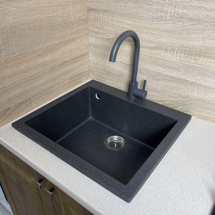 Набір кухонний Adamant Univer, штучний камінь, квадрат, без крила, 560х500х200мм, чаша - 1, врізна, графіт + змішувач та дозатор