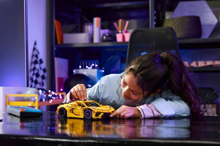 Конструктор LEGO Technic Chevrolet Corvette Stingray