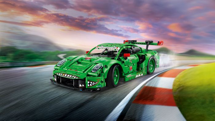 Конструктор LEGO Technic Автомобіль Porsche 911 GT3 R REXY AO Racing