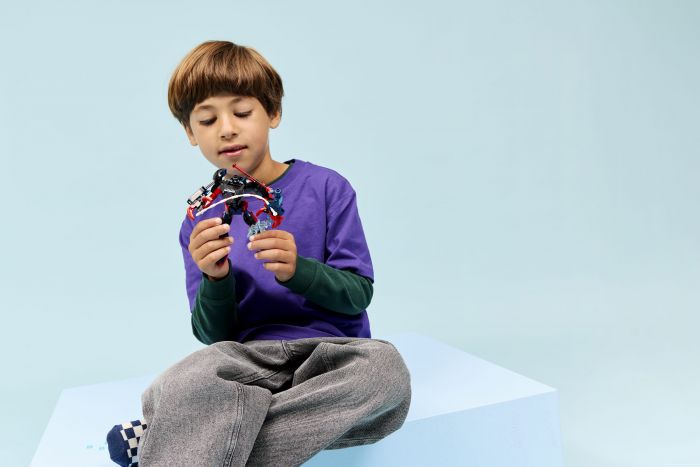 Конструктор LEGO Super Heroes Робот Майлза Моралеза vs. Людина-павук 2099