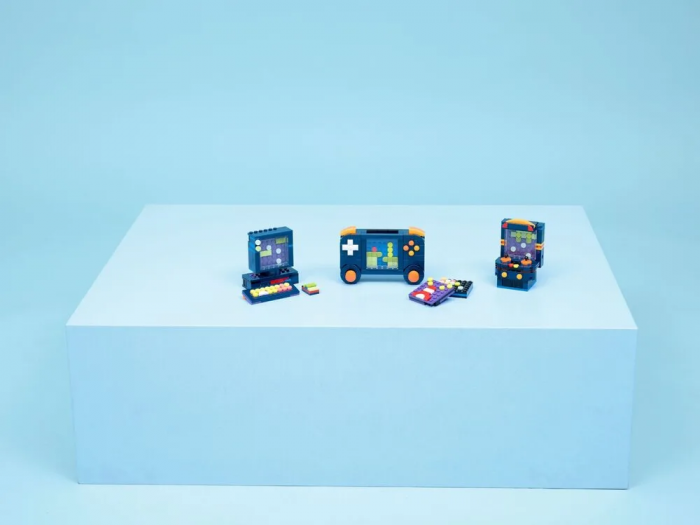 Конструктор LEGO Creator Гральна ретро-консоль