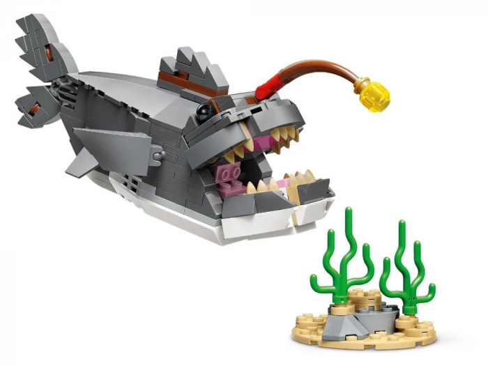 Конструктор LEGO Creator Люта акула зі скринею скарбів