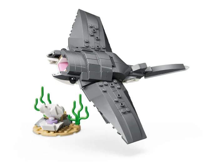 Конструктор LEGO Creator Люта акула зі скринею скарбів