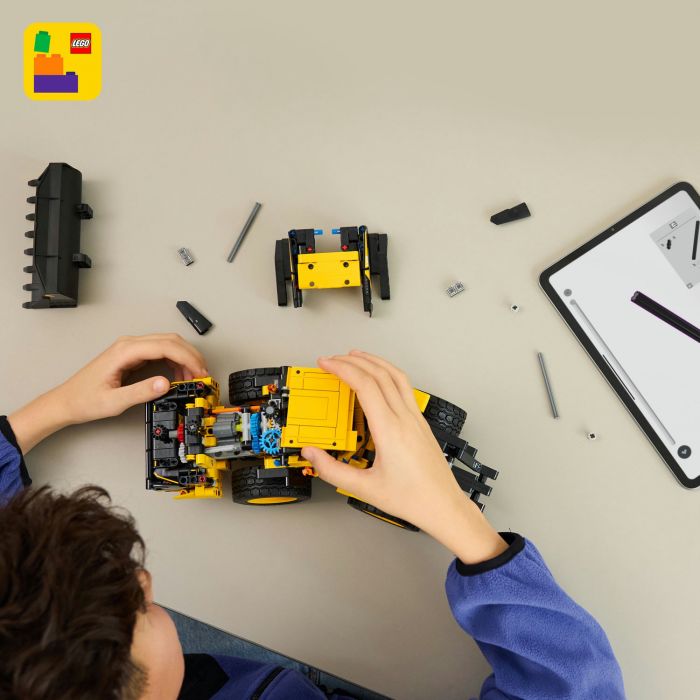 Конструктор LEGO Technic Колісний навантажувач Volvo L120 Electric