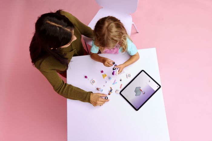 Конструктор LEGO Friends Автомобіль для доставки тортів з єдинорогами