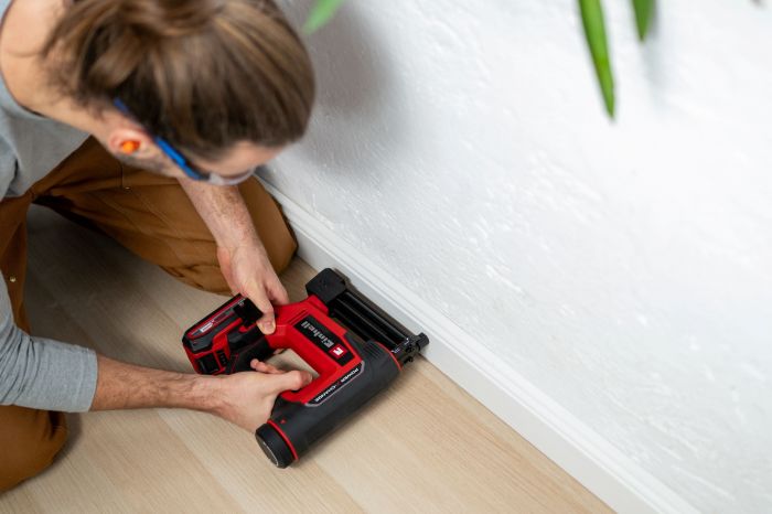 Степлер акумуляторний Einhell TE-CN 18/32 Li - Solo 18В під скоби 13-25мм 20п/хв 2.1кг без АКБ та ЗП