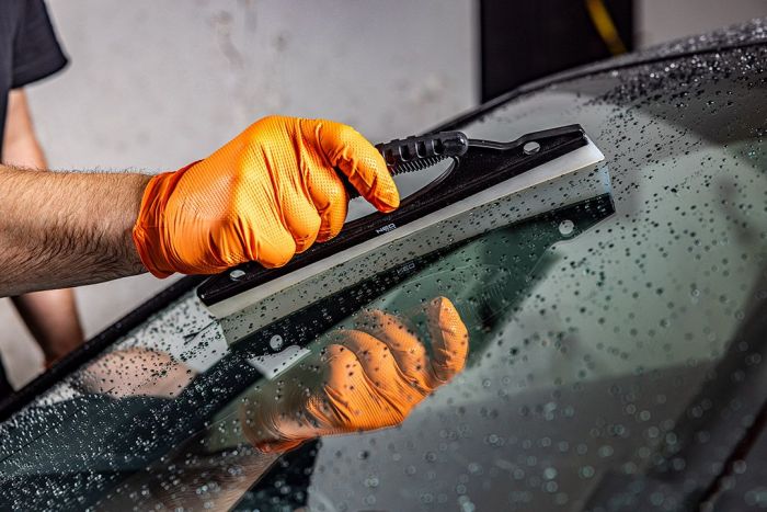 Скребок Neo Tools для видалення води 9.5х30см