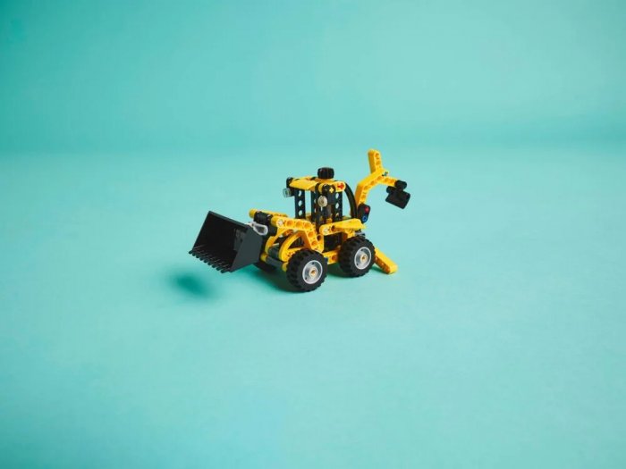 Конструктор LEGO Technic Екскаватор-навантажувач