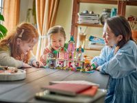 Конструктор LEGO Disney Princess Замок принцеси та королівські улюбленці