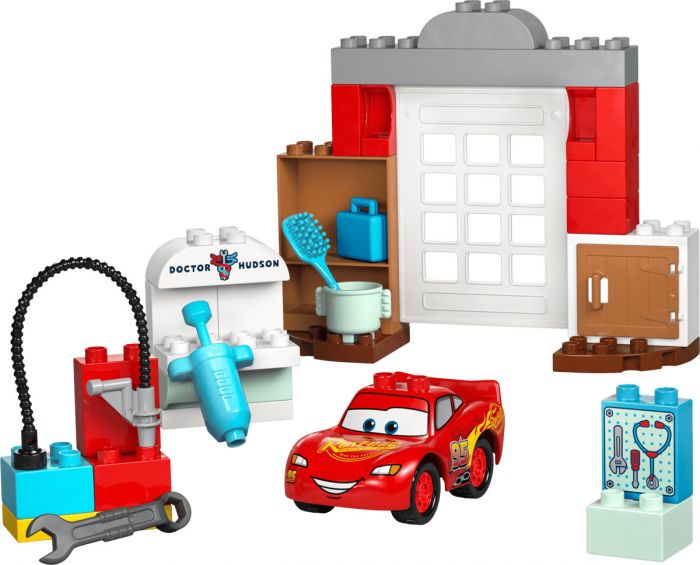 Конструктор LEGO DUPLO Disney Візит МакКвіна в гараж Дока