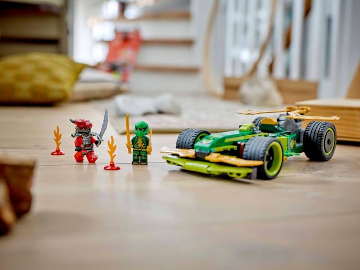 Конструктор LEGO Ninjago Автомобіль для перегонів Лойда з інерційним двигуном
