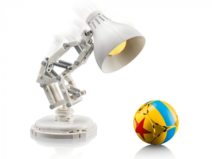 Конструктор LEGO Ideas Disney Pixar Luxo Jr.
