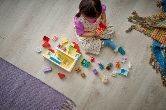 Конструктор LEGO DUPLO Peppa Pig Сімейний будинок