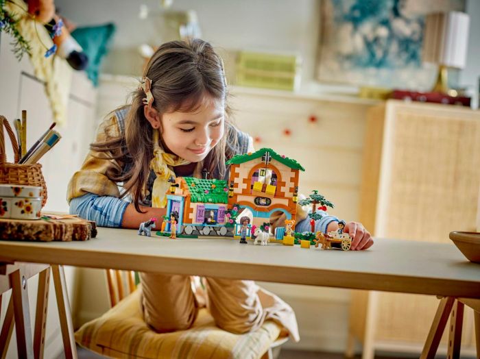 Конструктор LEGO Friends Ранчо і стайня поні