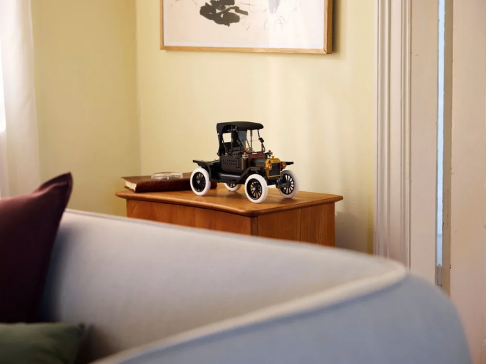 Конструктор LEGO Icons Ford Model T