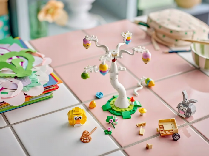 Конструктор LEGO Iconic Великодній кролик і полювання на курячі яйця