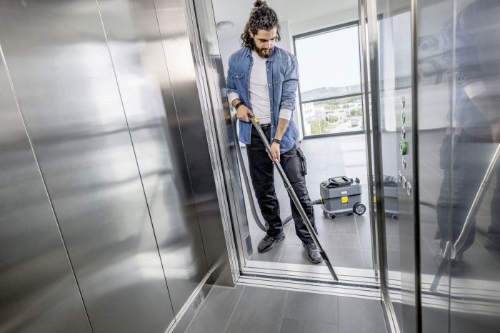 Пилосос професійний акумуляторний Karcher T 10/1 Bp MODULAR RANGE! 36В 223мБар контейнер 10л 6.8кг без АКБ та ЗП