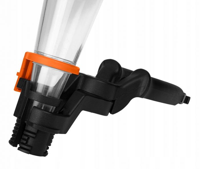 Лійка автомобільна Neo Tools (воронка) пластик, 250х125мм з монтажним кронштейном 0.36кг