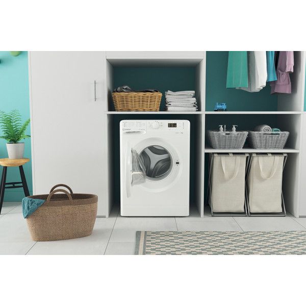 Пральна машина Indesit фронтальна, 5кг, 1000, D, 43см, білий