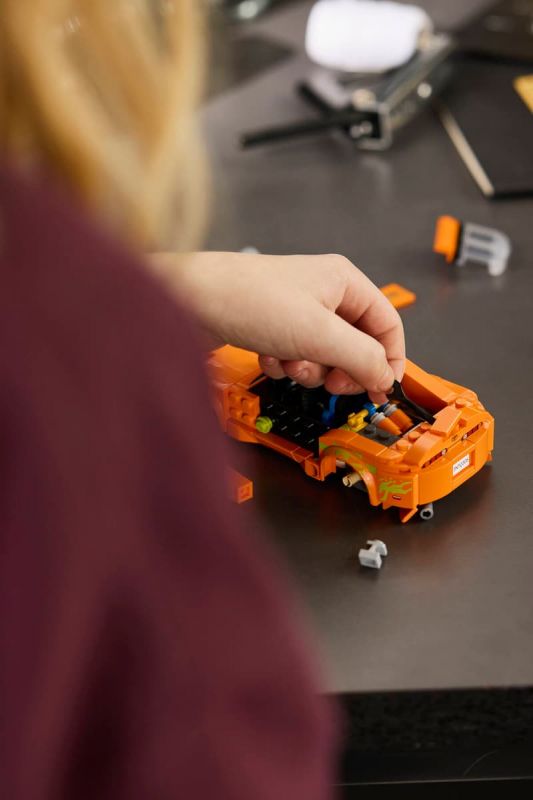 Конструктор LEGO Speed Champions «Форсаж»: Toyota Supra MK4