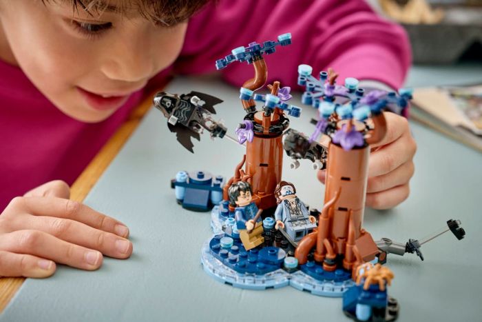 Конструктор LEGO Harry Potter Заборонений ліс: Експекто патронум